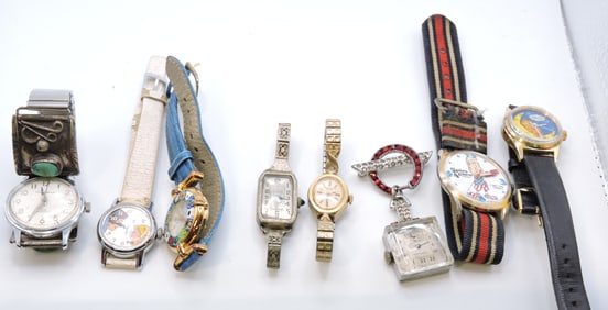 Lot of 8 wrist and pendant watches