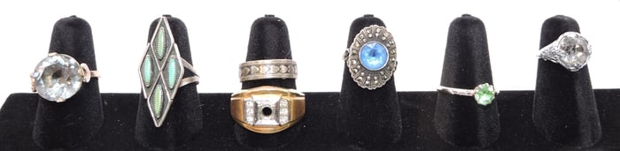 Lot of 7 rings, unmarked