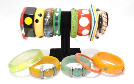 Bakelite style lot of 16 bracelets