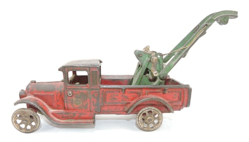 Arcade cast iron tow truck, 10"