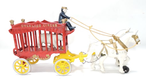 Cast iron 'Overland Circus' horse drawn