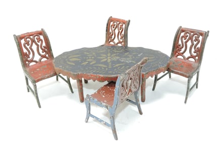 Cast iron doll furniture table 6 3/4",