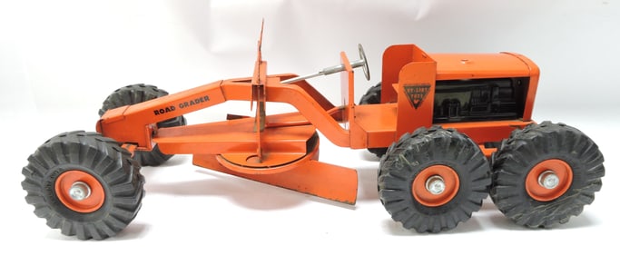 Nylint pressed steel road grader,