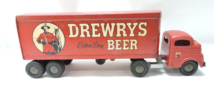 Structo Drewrys Beer semi truck,