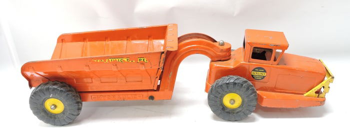 Nylint hydraulic dumper, 23"