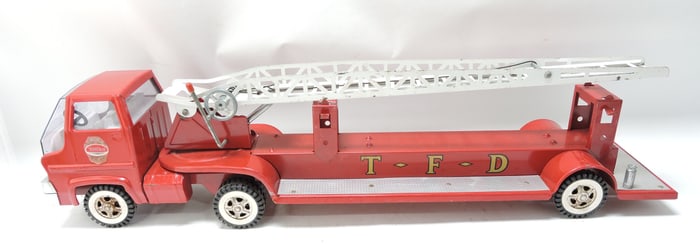 Tonka fire d?partement ladder truck,