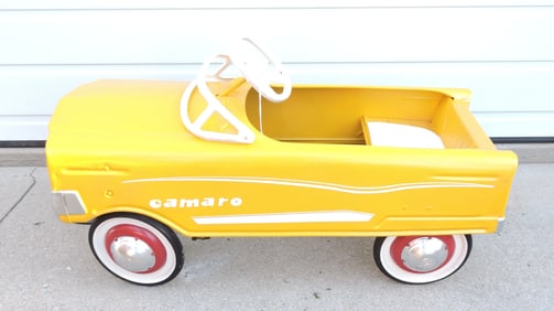 Murray Camaro pedal car, 32"