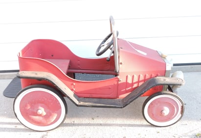 1938 pedal car, 32"