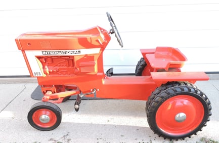 International 966 peddle tractor with