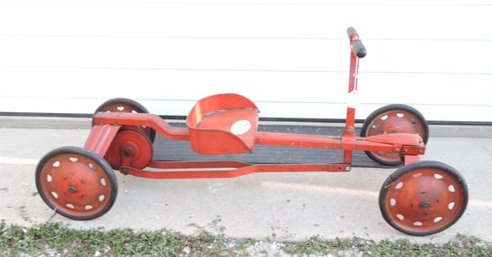 Irish Mall pedal car, 48"