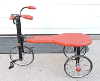 Pedal tricycle