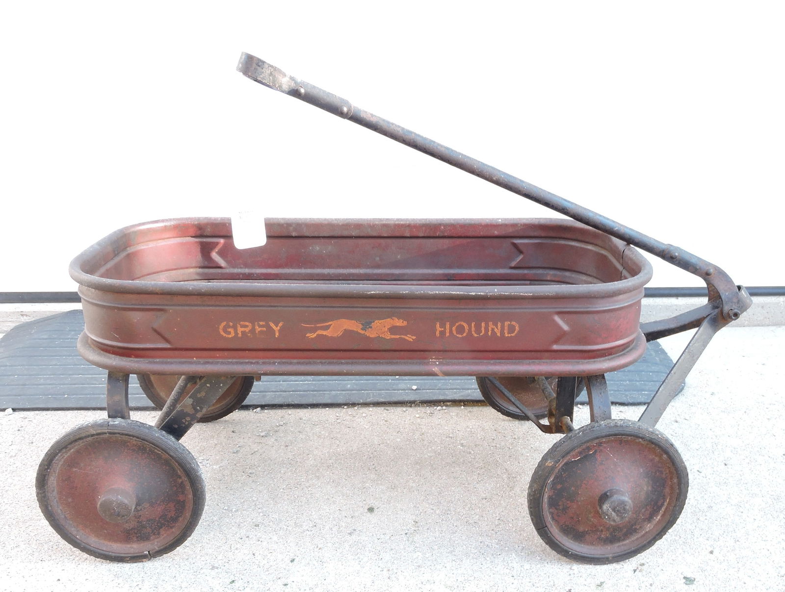 Grey Hound coaster wagon, 22": .