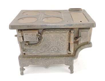 Crown cast iron child's cook stove,