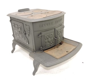 Little Fanny cast iron stove,