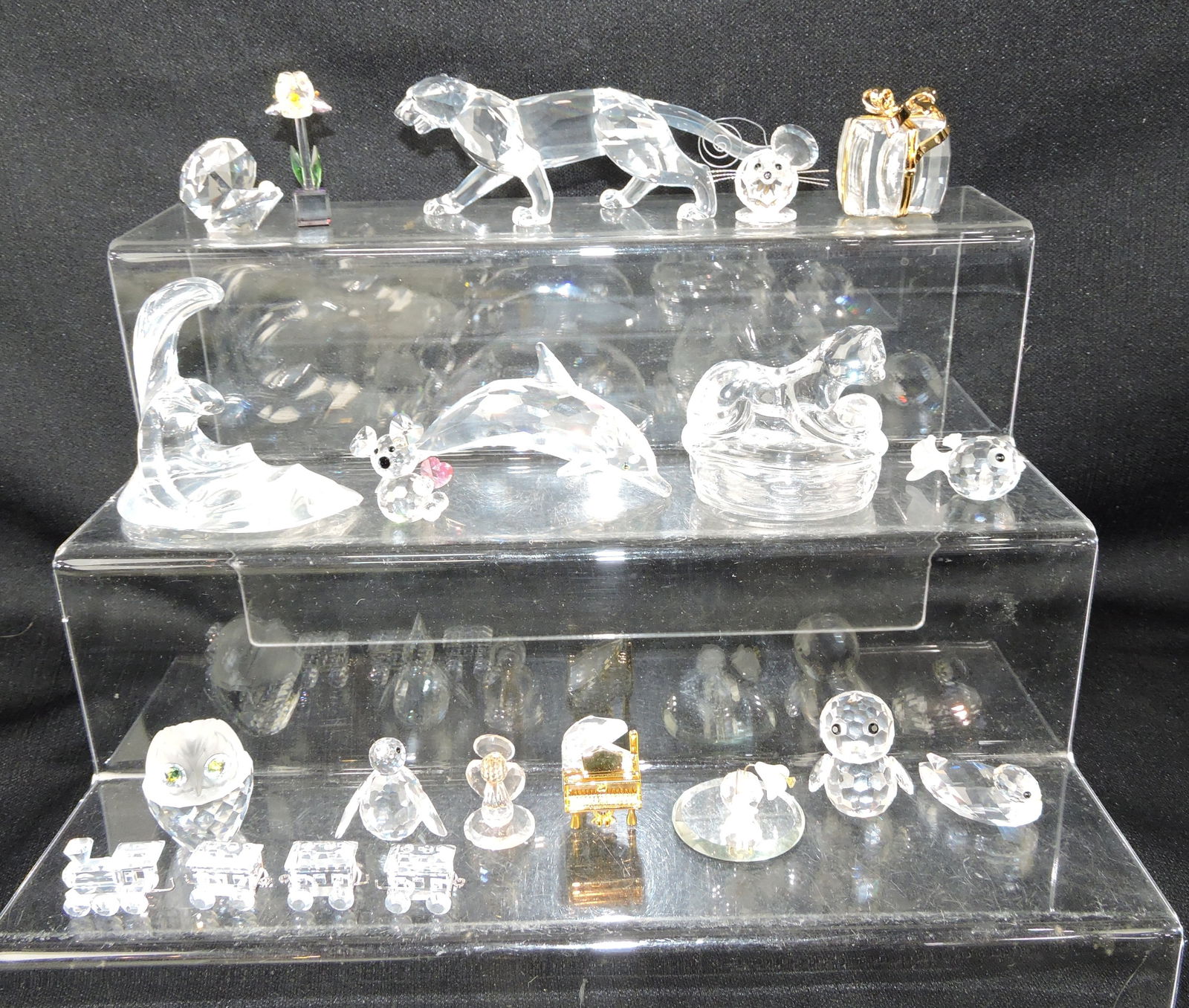 Swarovski lot of assorted crystal (1 of 1)