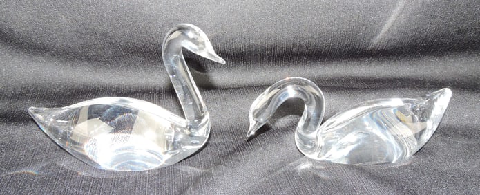 Steuben crystal sculpture of a pair of