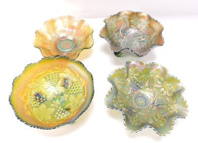 Green carnival glass lot of 4 bowls,