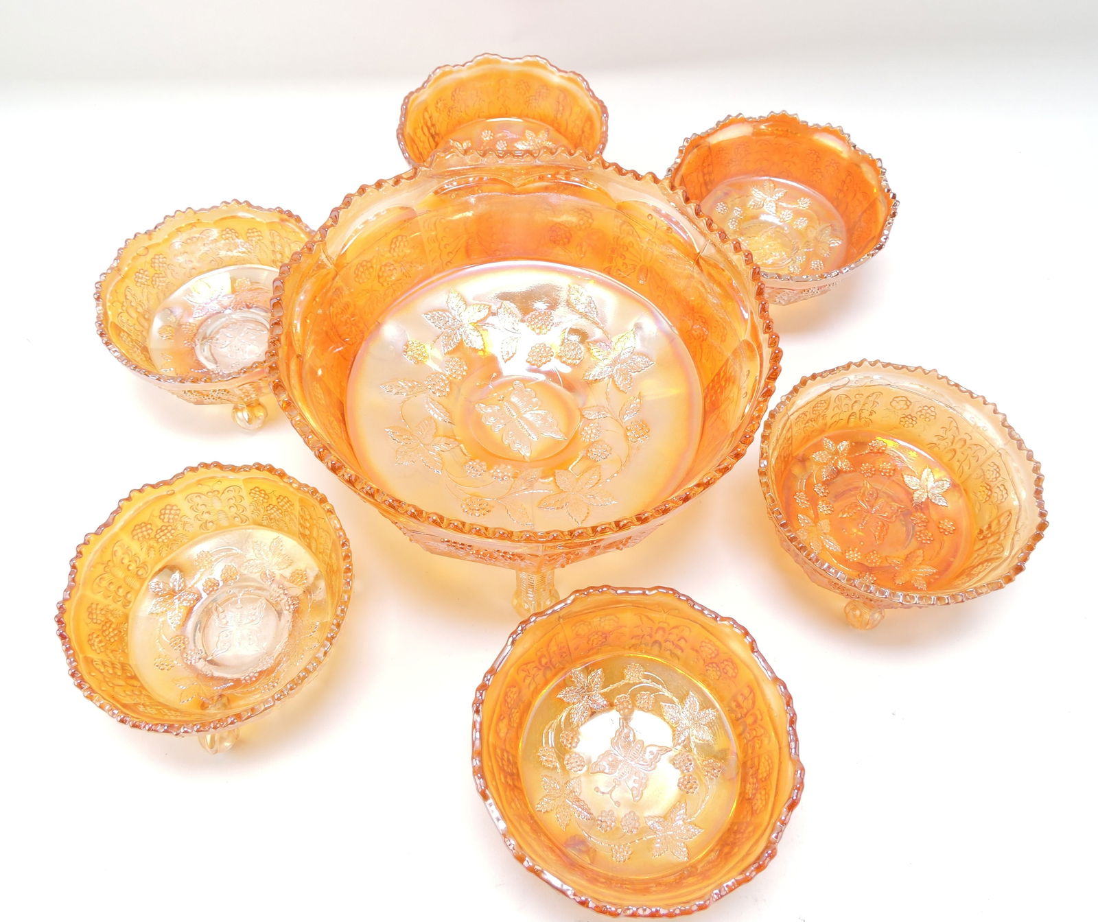 Fenton butterfly and berry marigold (1 of 1)