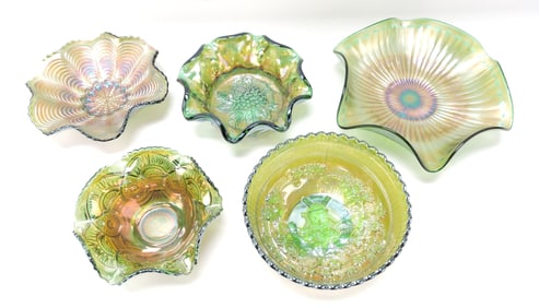Green carnival glass lot of 5 bowls,