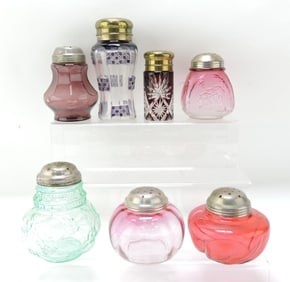 Lot of 7 sugar shakers, 3" to 6"
