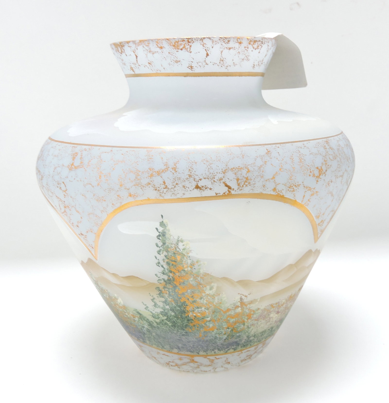 Fenton Connoisseur Collection 1998: 'After the Rain' vase, 8 1/2"