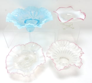 Opalescent lot of 4 bowls,