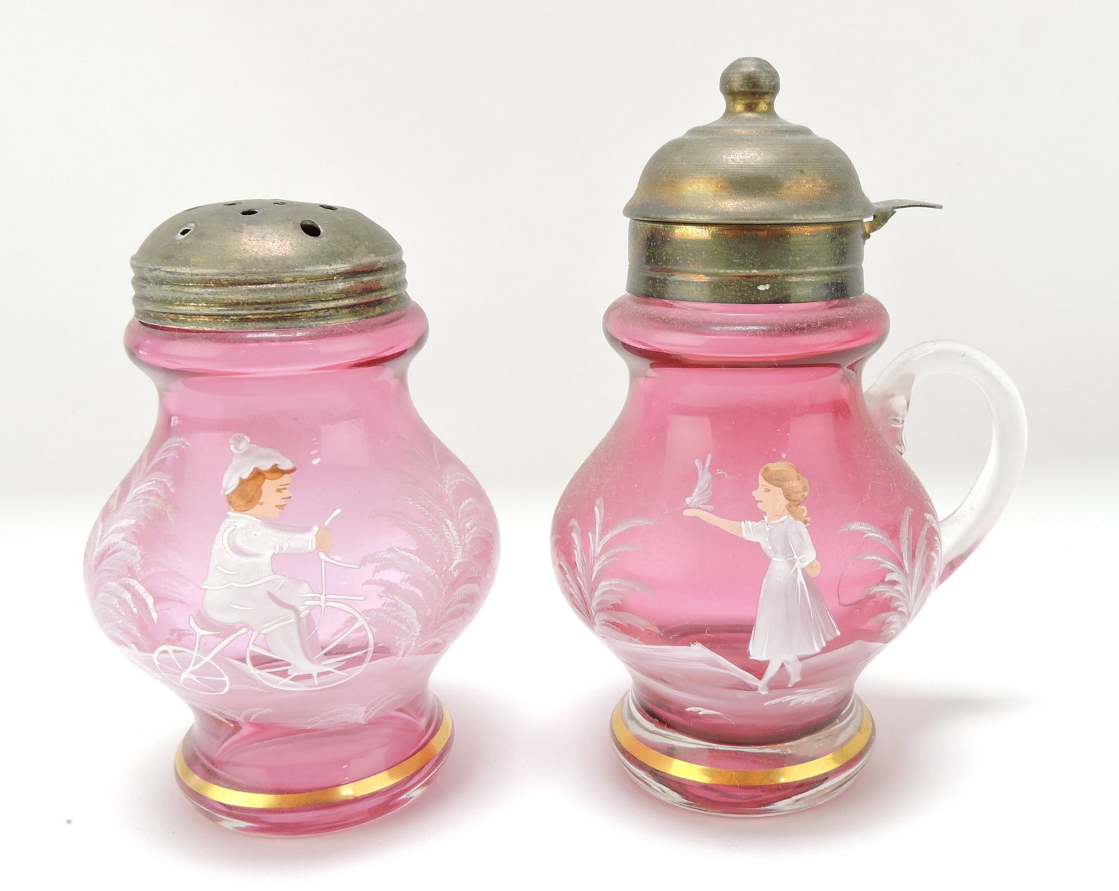 Cranberry Mary Gregory sugar shaker: and syrup pitcher, 5" to 6"