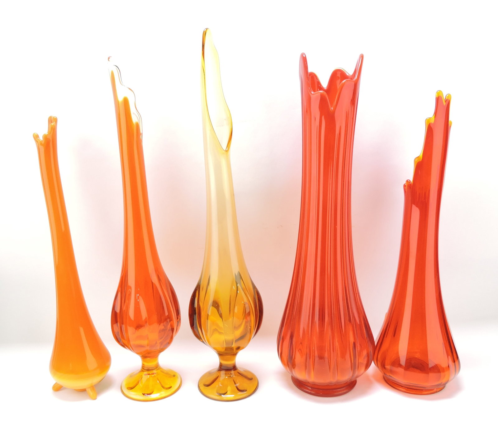 Viking and L.E. Smith MCM lot of: 5 tall vases, 17 1/2" to 22"