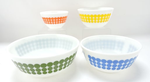 Pyrex 4 pc mixing bowl set