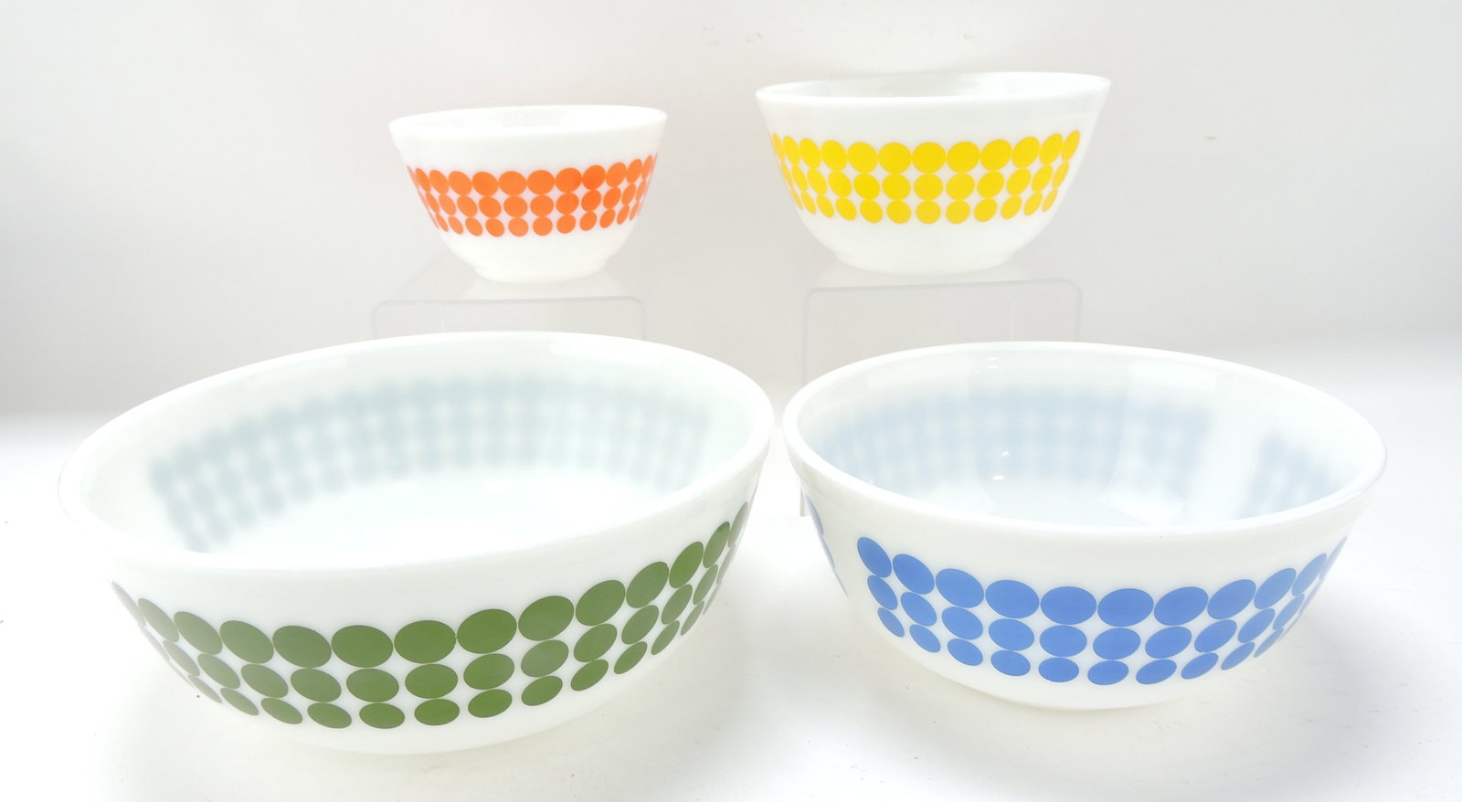 Pyrex 4 pc mixing bowl set (1 of 1)