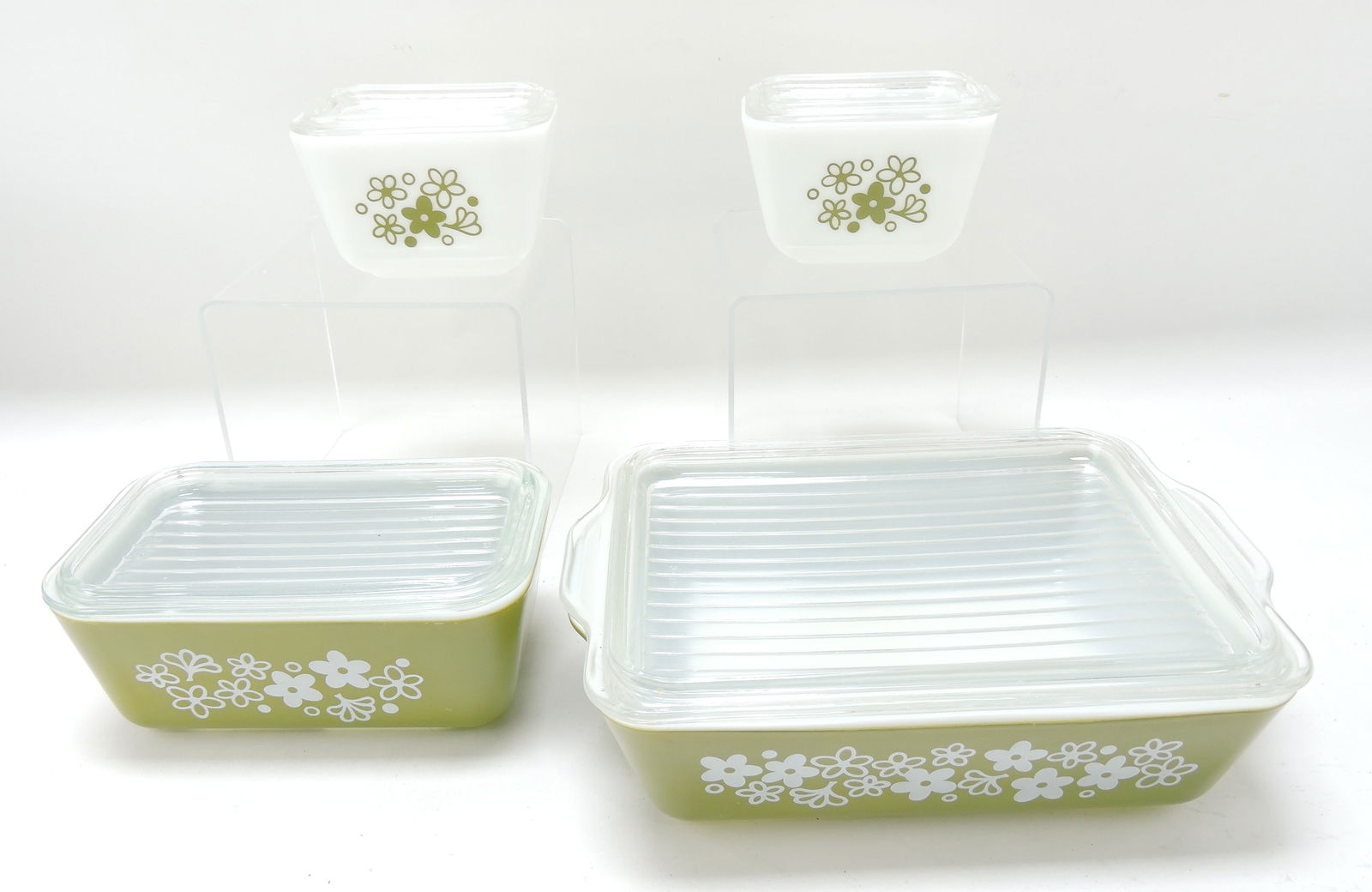 Pyrex 4 pc refrigerator set: .