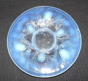 Joblings Opalique pinecone plate,