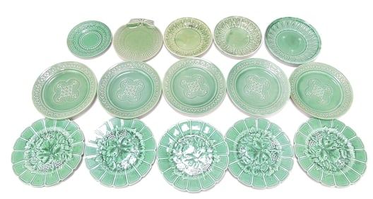 Majolica dark green lot of 15 plates,