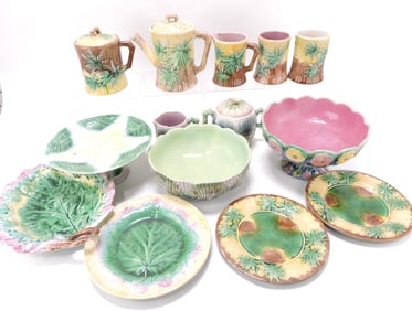 Etruscan majolica lot of 14 pieces,