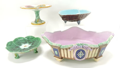 Majolica lot of 4 comports and table