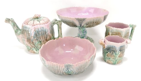 Etruscan majolica shell and seaweed lot