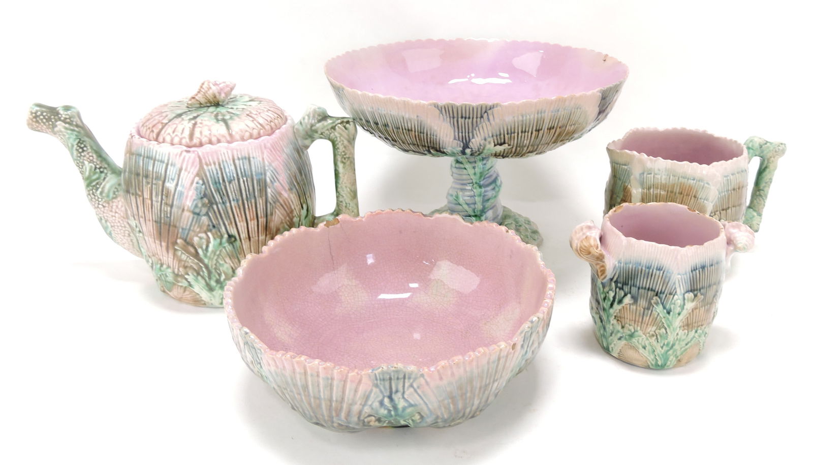 Etruscan majolica shell and seaweed lot (1 of 1)