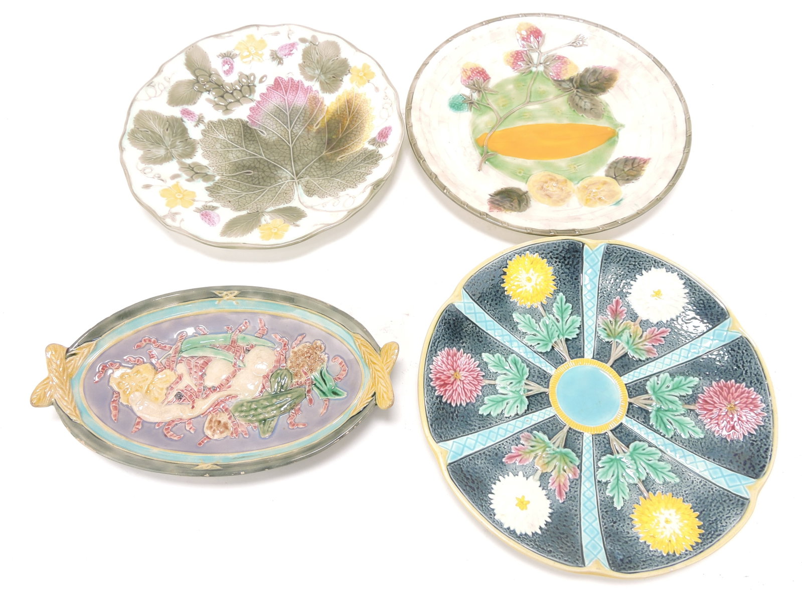 Wedgwood majolica lot of 3 - 9": plates and 9" pickle dish, various condition