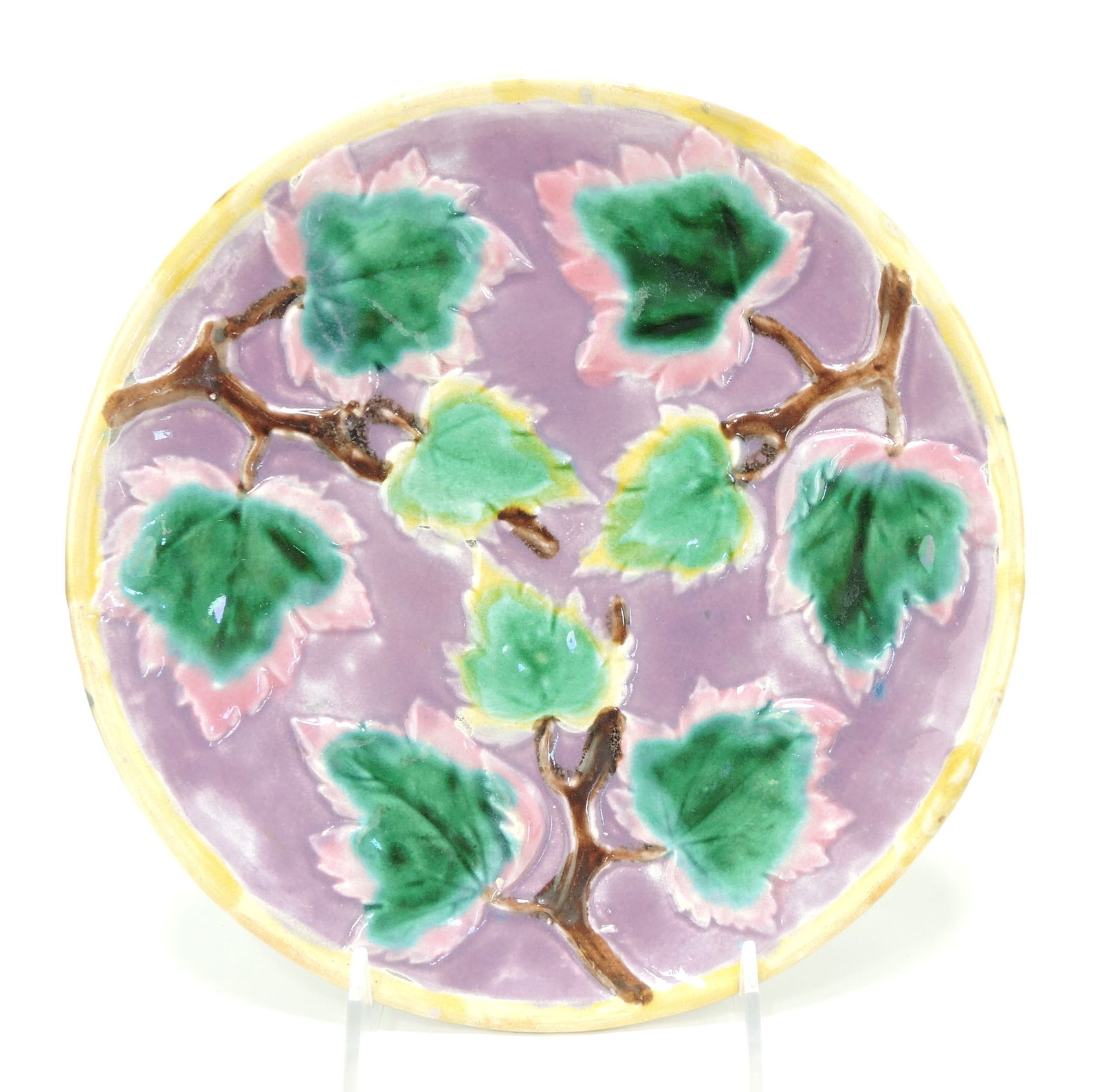 Etruscan majolica 9" maple leaf (1 of 1)