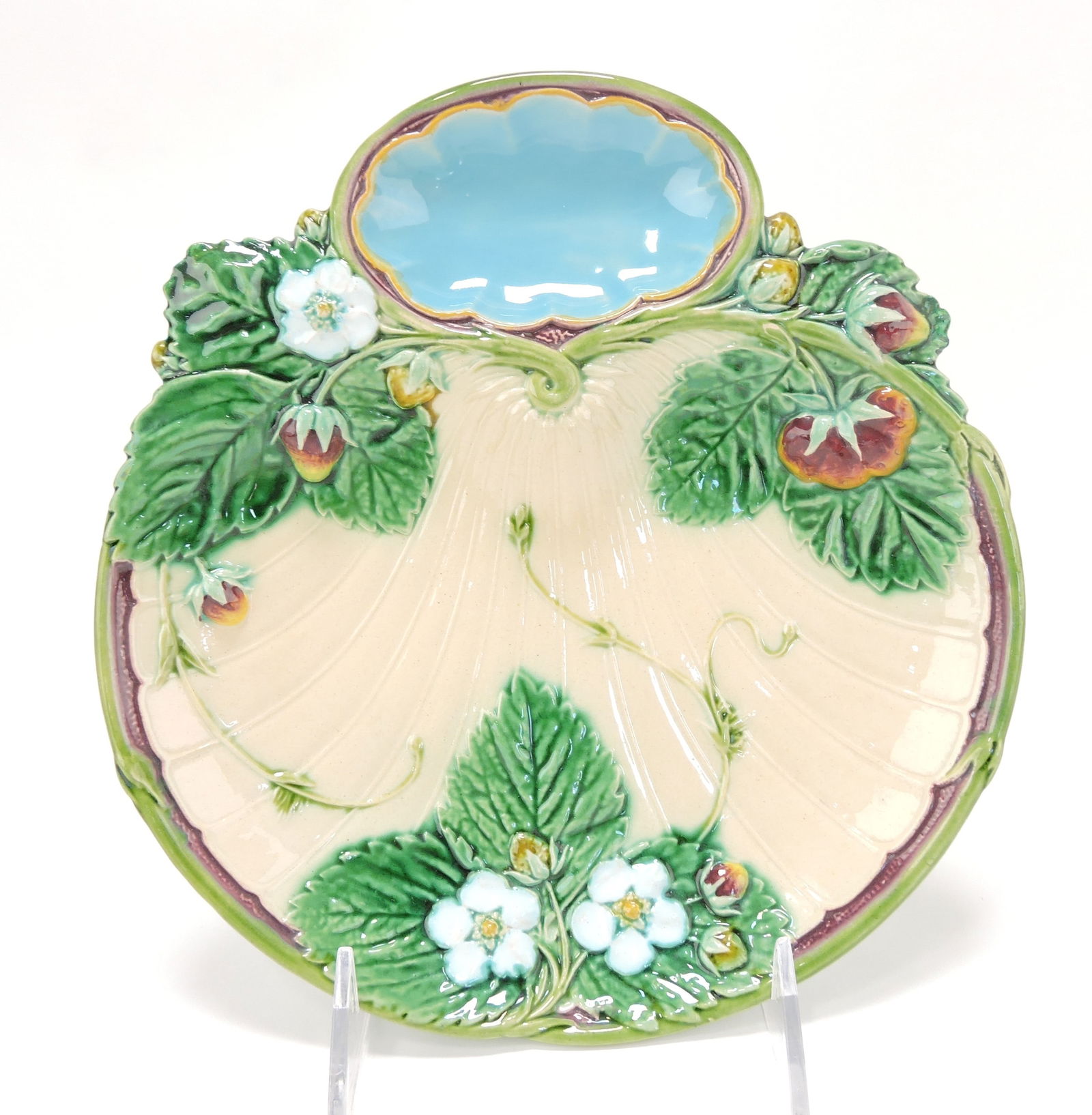 Minton majolica strawberry and: shell plate 8", shape no 1330