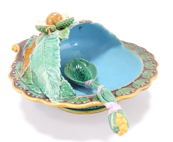 Minton majolica chestnut server with
