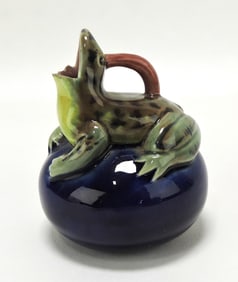 Copeland small frog creamer, 2 3/4",