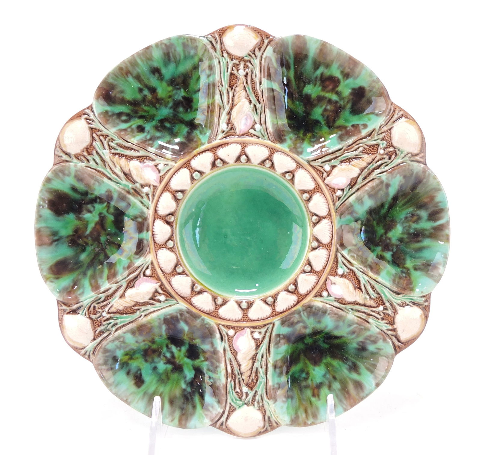 Minton majolica mottled six well oyster: plate, shape no 1323, 9"