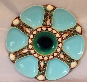 Minton majolica six well sea foam
