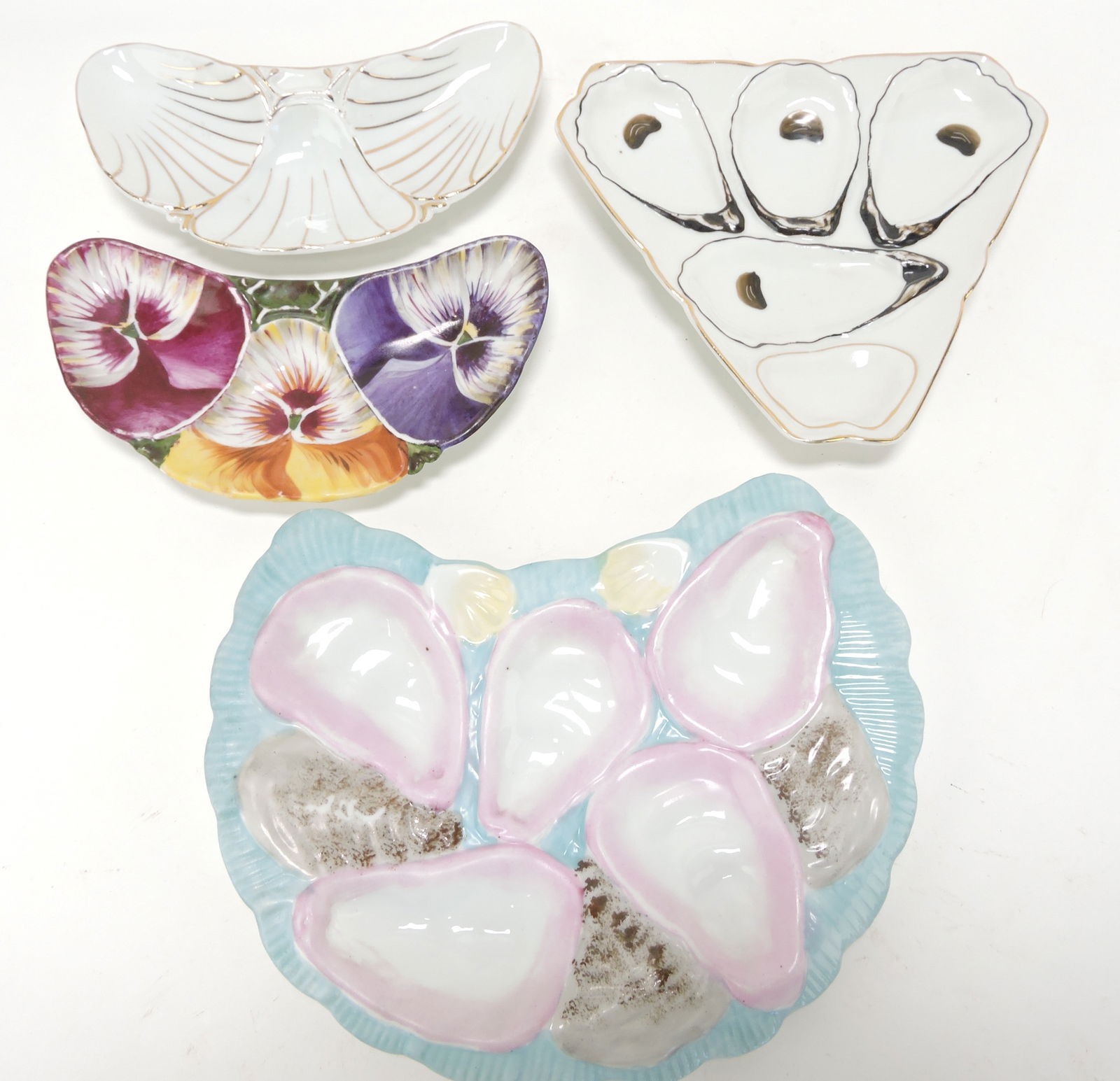 Porcelain lot of 4 oyster plates, (1 of 1)