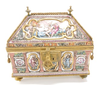 Monumental early Italian Capodimonte