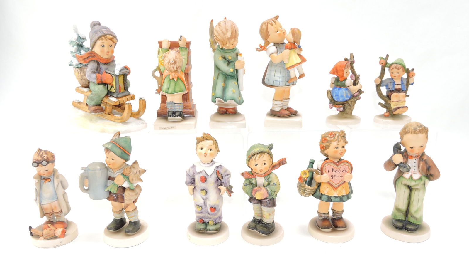 Hummel lot of 12 figures, (1 of 1)