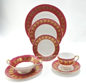 Extensive Spode Bone China dinner