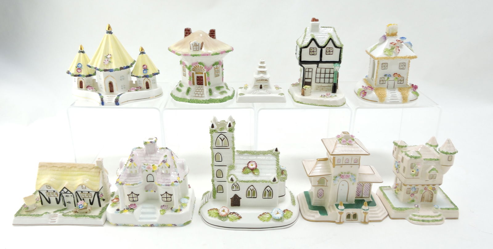 Coalport Bone China lot of: 10 cottages, 3 1/2" to 4 1/2"