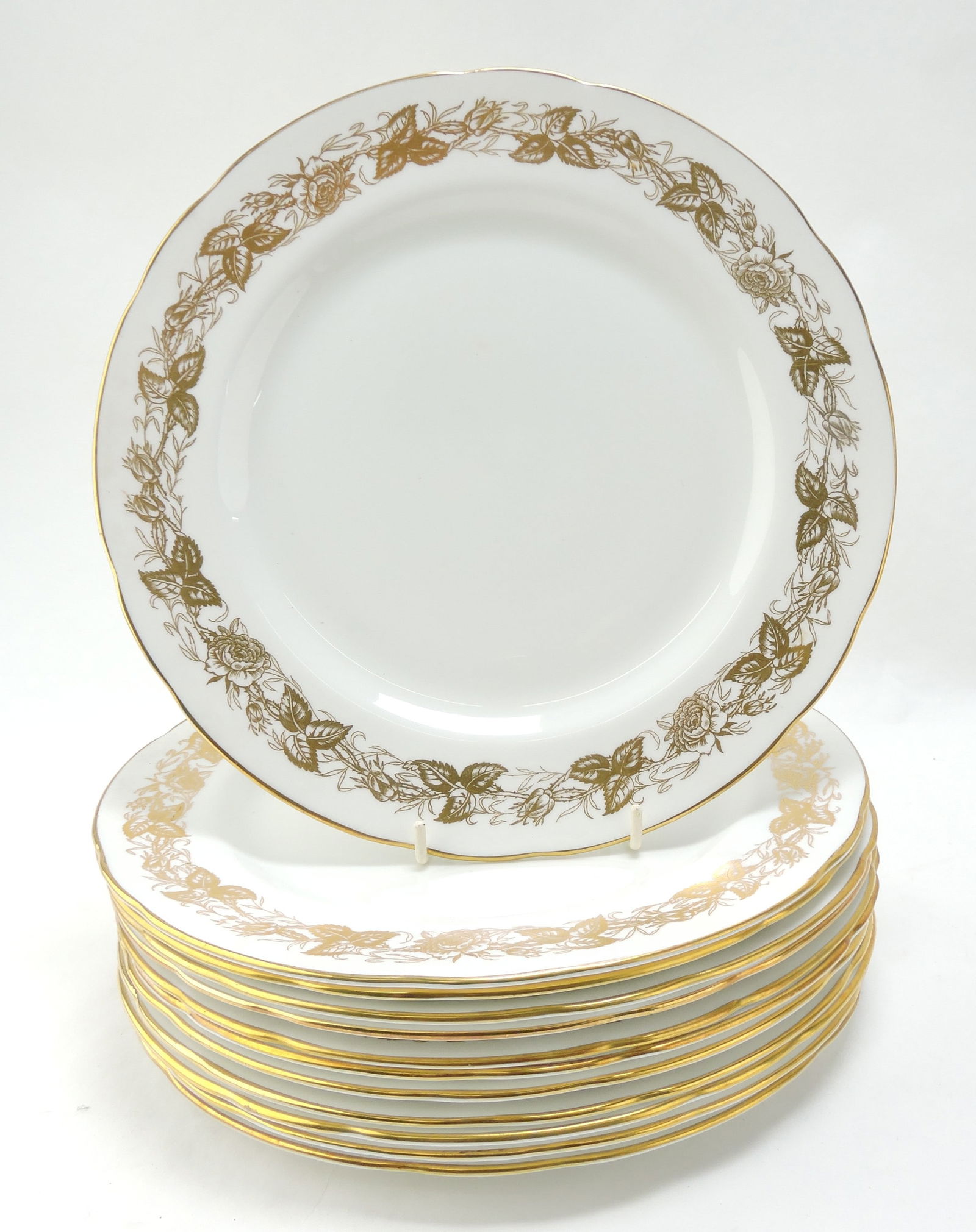 Hammersley & Co set of 12 - 10 1/2": dinner plates, gold rim with gold leaf shoulder